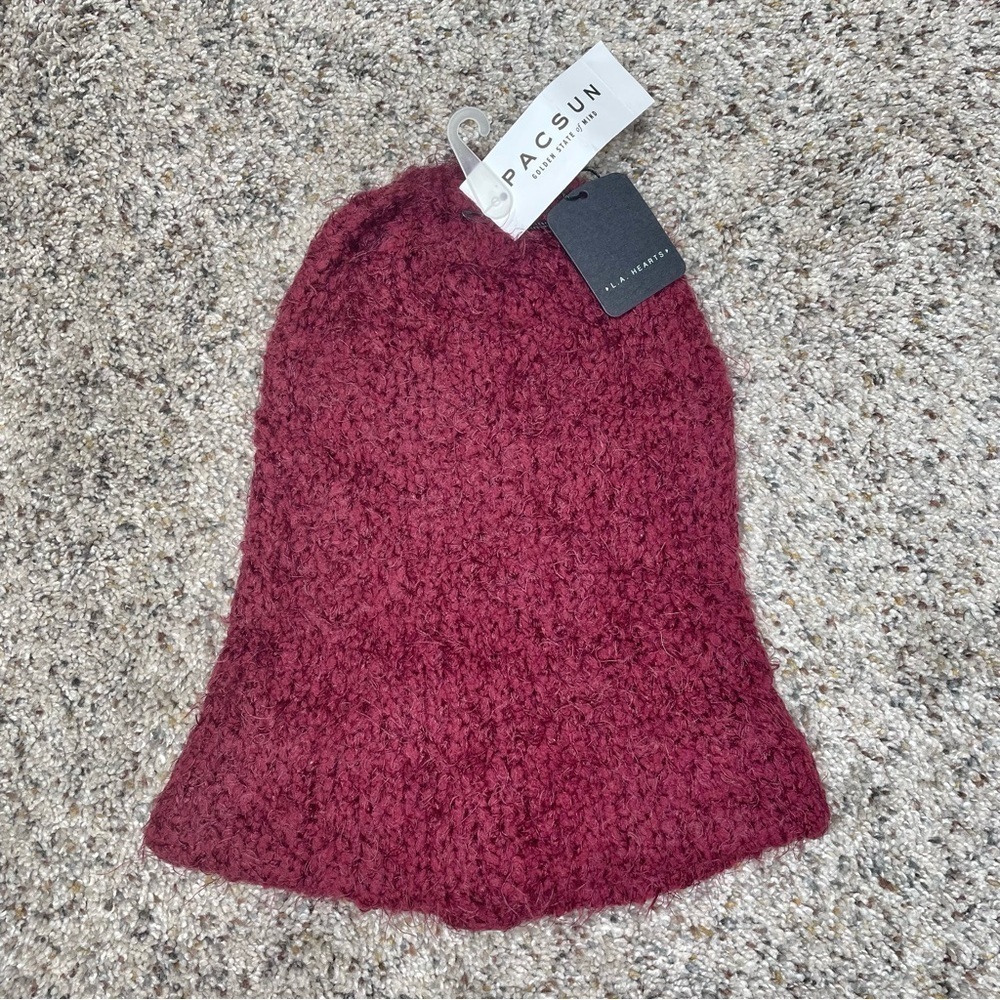 L.A. Hearts Fuzzy Knit Beanie Hat Burgundy One Size NWT PacSun Winter Outerwear